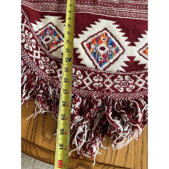 Boho Fringe Hem Poncho Sweater Tribal Aztec Geometric Print Maroon & White Sz S - Picture 5 of 6